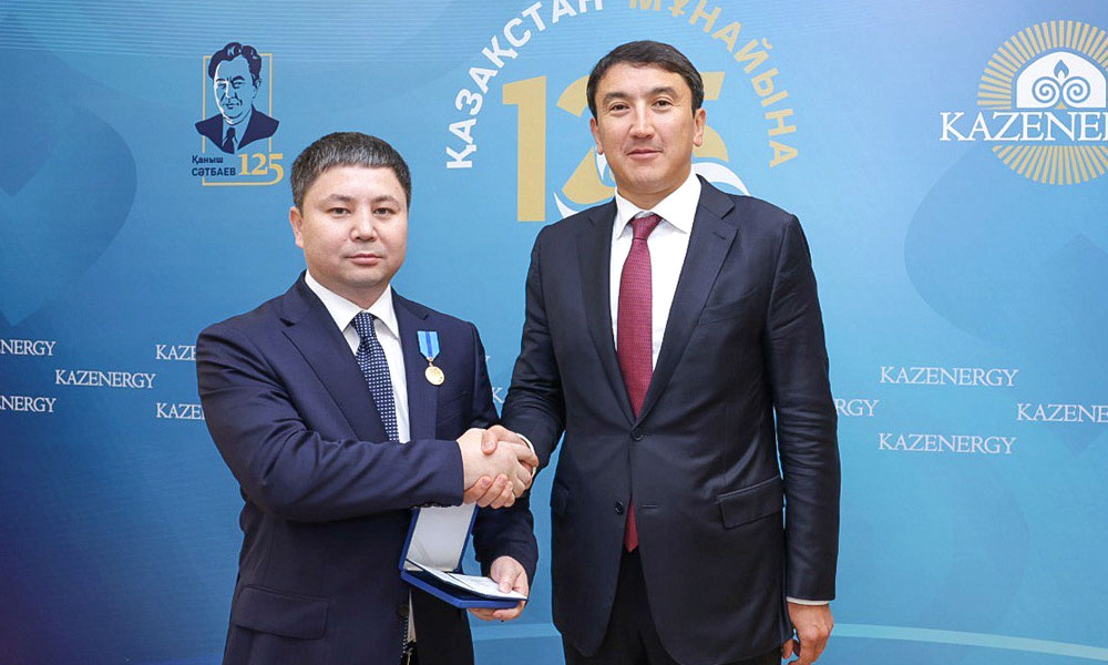 Қазақтеңізкөлікфлоты қызметкері "Ерен еңбегі үшін" мемлекеттік медалімен марапатталды