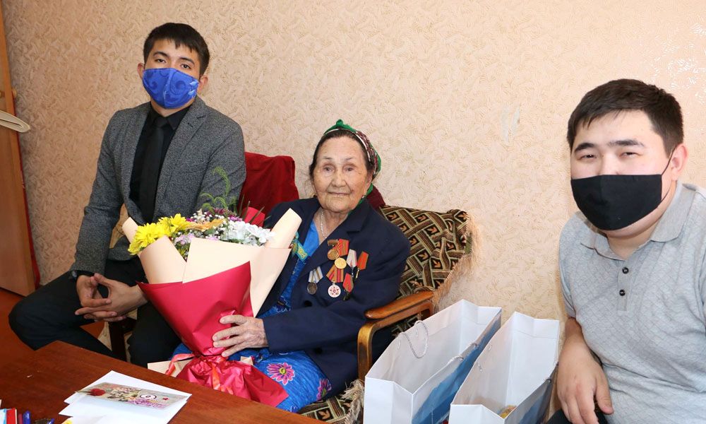 Қазақтеңізкөлікфлоты ұжымы Ұлы Отан соғысының ардагерлерін Ұлы Жеңістің 76 жылдығымен құттықтады