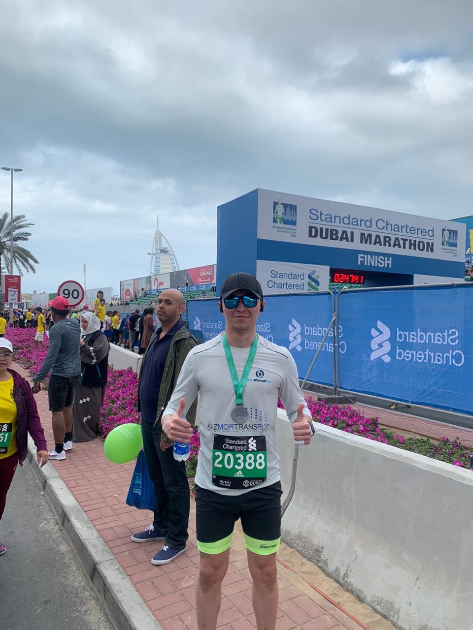Kazmortransflot employee ran a full Dubai marathon